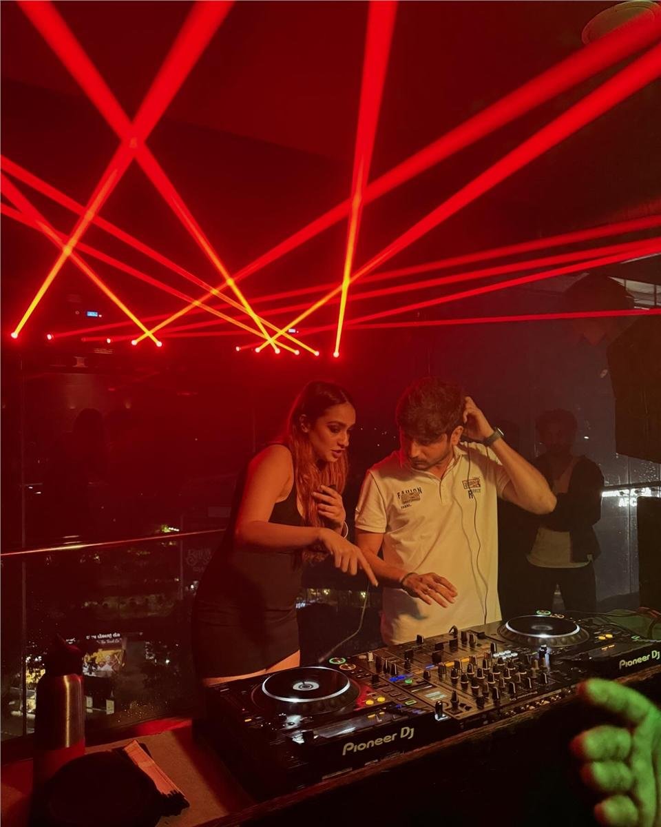 Nightclub Photo Story